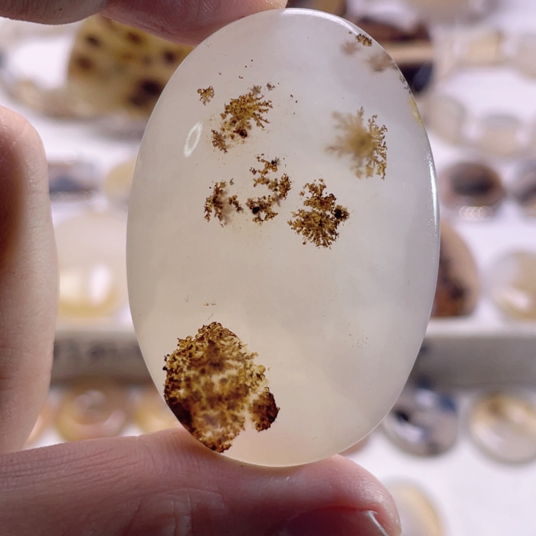 玛瑙/玉髓未镶嵌珠宝奇石