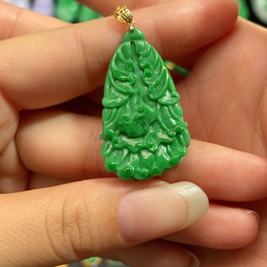 颈饰未镶嵌翡翠吊坠