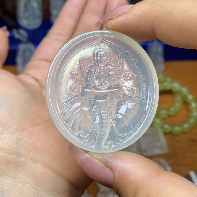 【闪购商品】蛇纹石玉颈饰未镶嵌不*