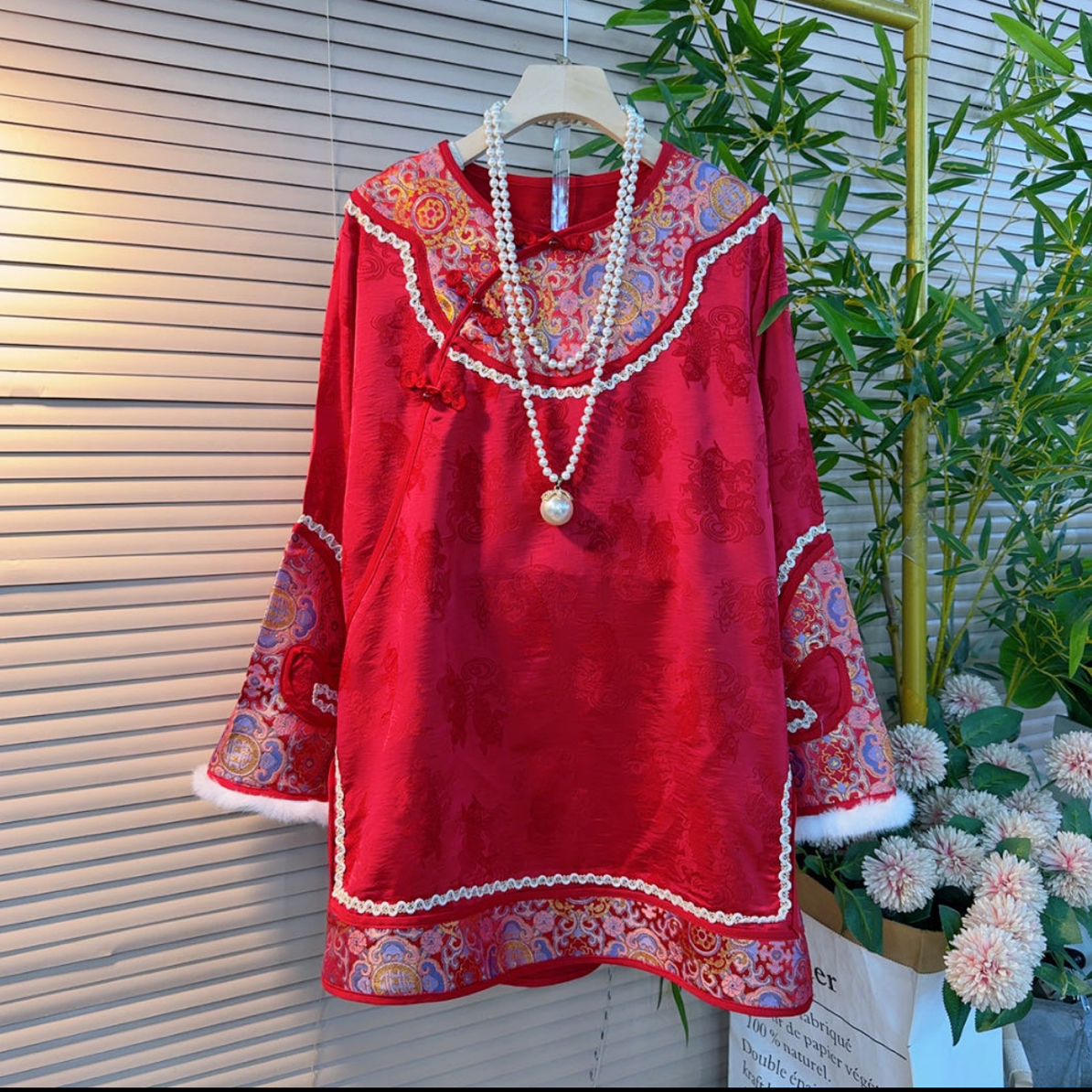 乐5526秋冬新款欧货新中式民族复古改良款圆领盘扣开衩设计感大码