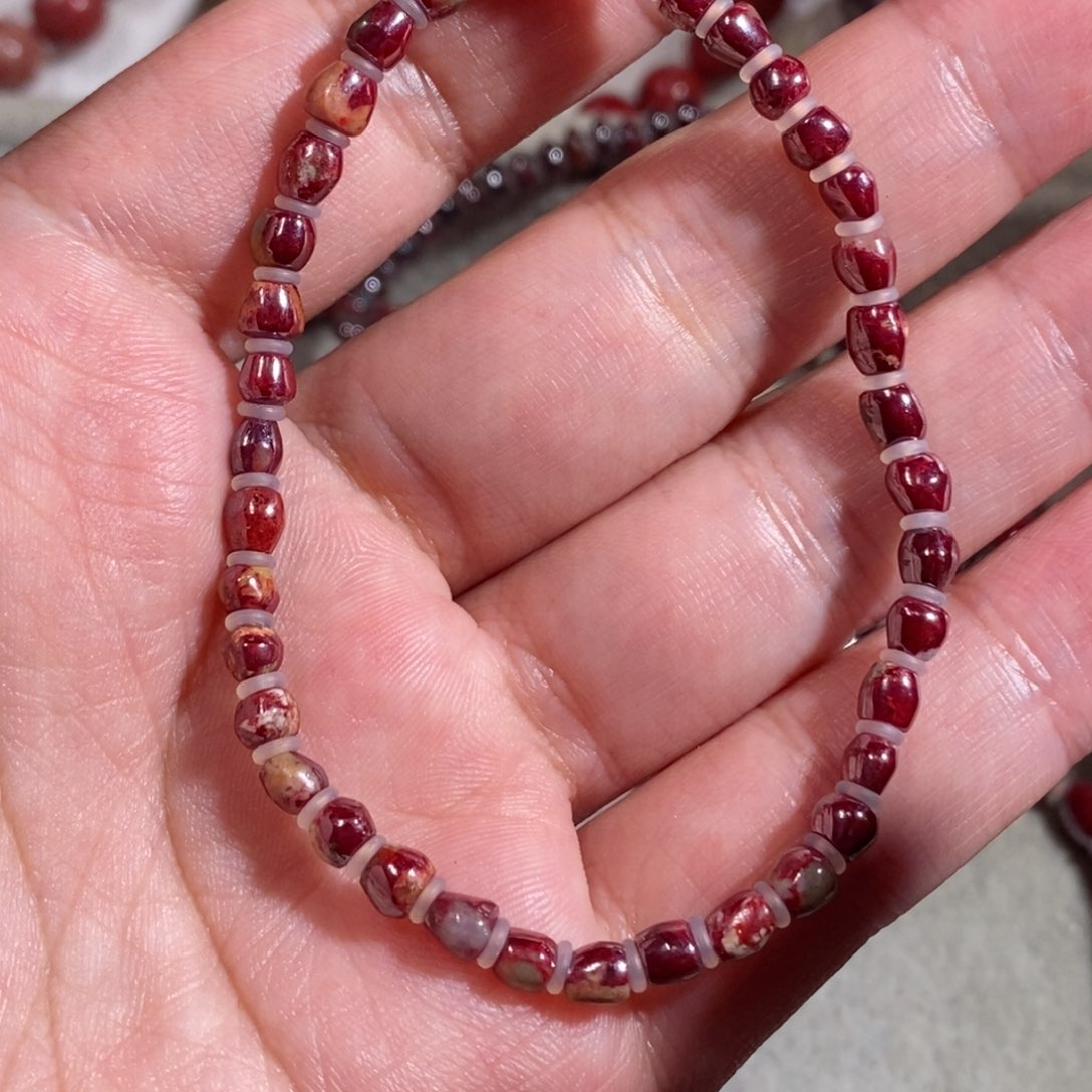 天然辰砂原矿随形手串