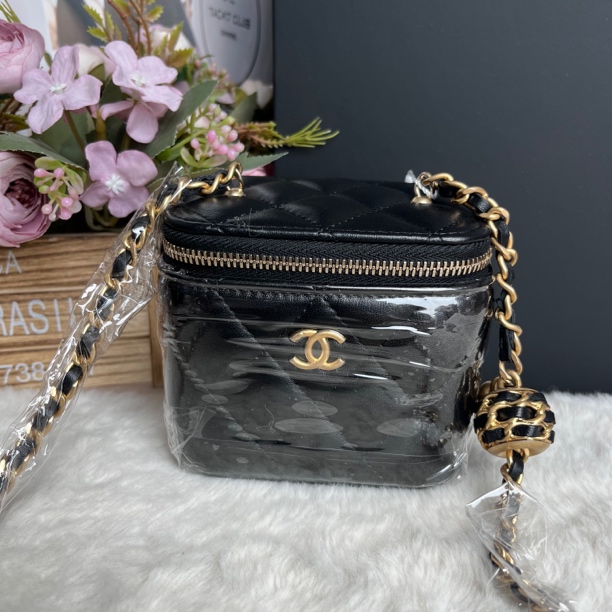 99新 Chanel/香奈儿 22s黑金核桃金球小盒子（32开带卡）