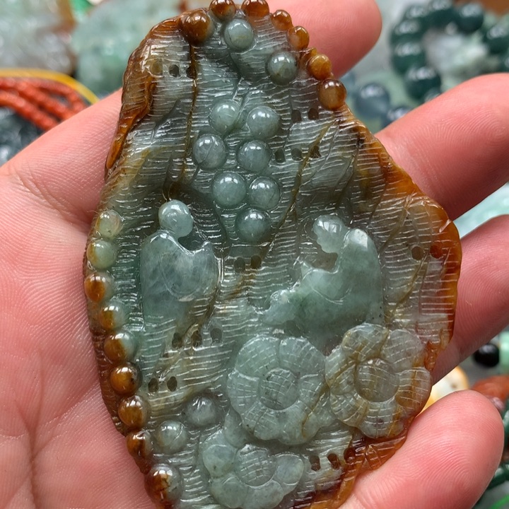 翡翠颈饰未镶嵌保真天然a货翡翠