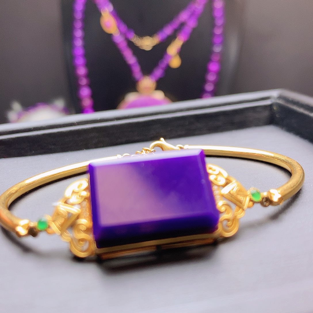 苏纪石（舒俱来）18K金镶嵌手镯