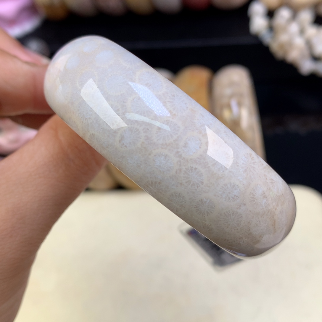 硅化珊瑚（珊瑚玉）未镶嵌颈饰300漏150果冻花57.7圈（34号）