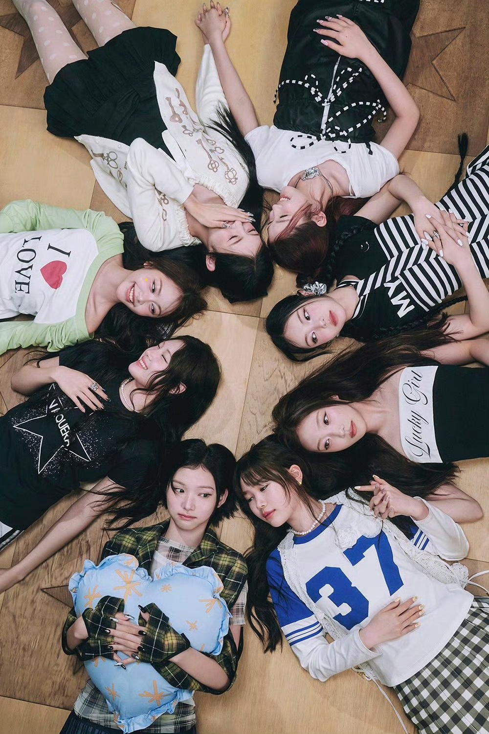 H2H 心妹 Hearts2Hearts 快闪周边随机卡