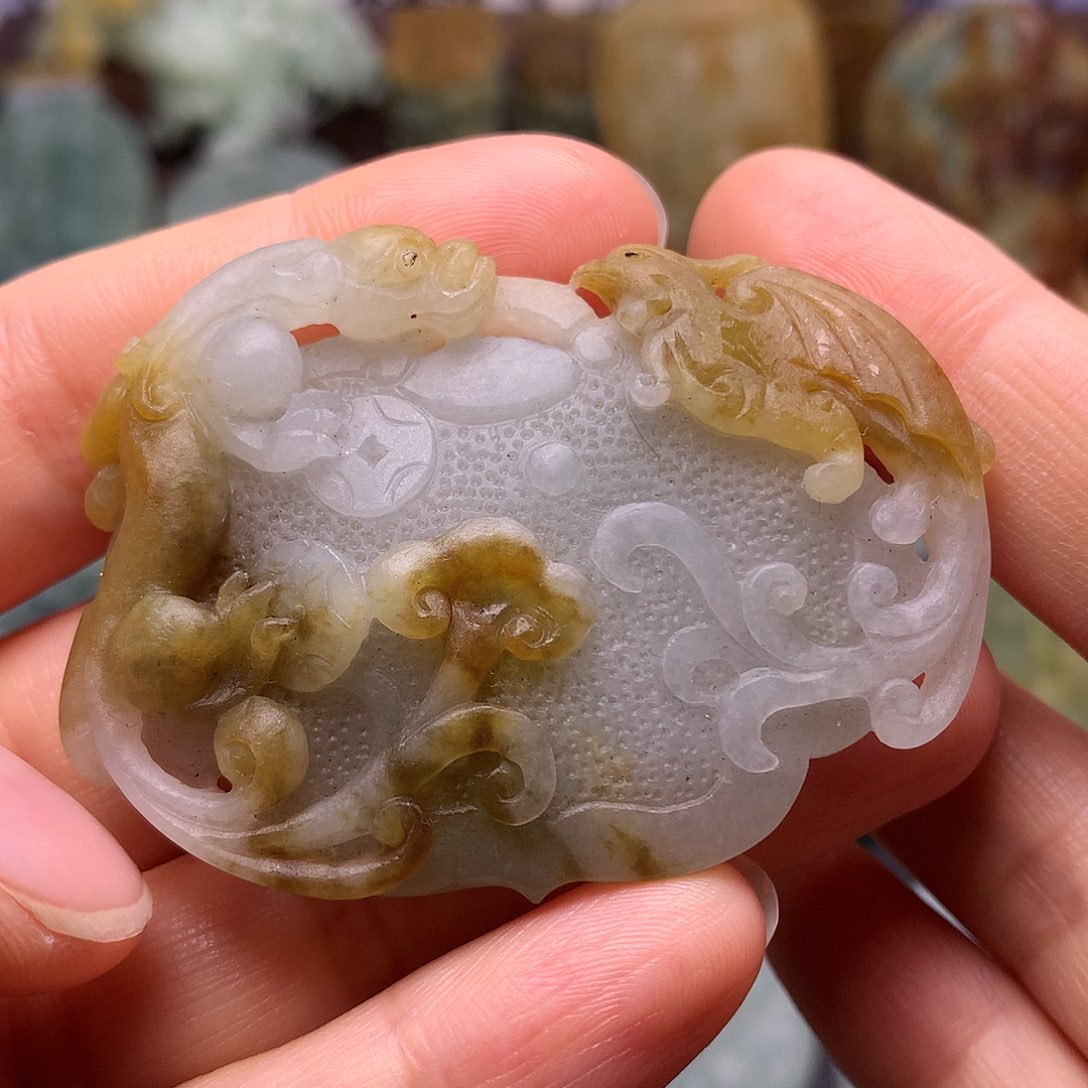 定制翡翠未镶嵌龙凤呈祥