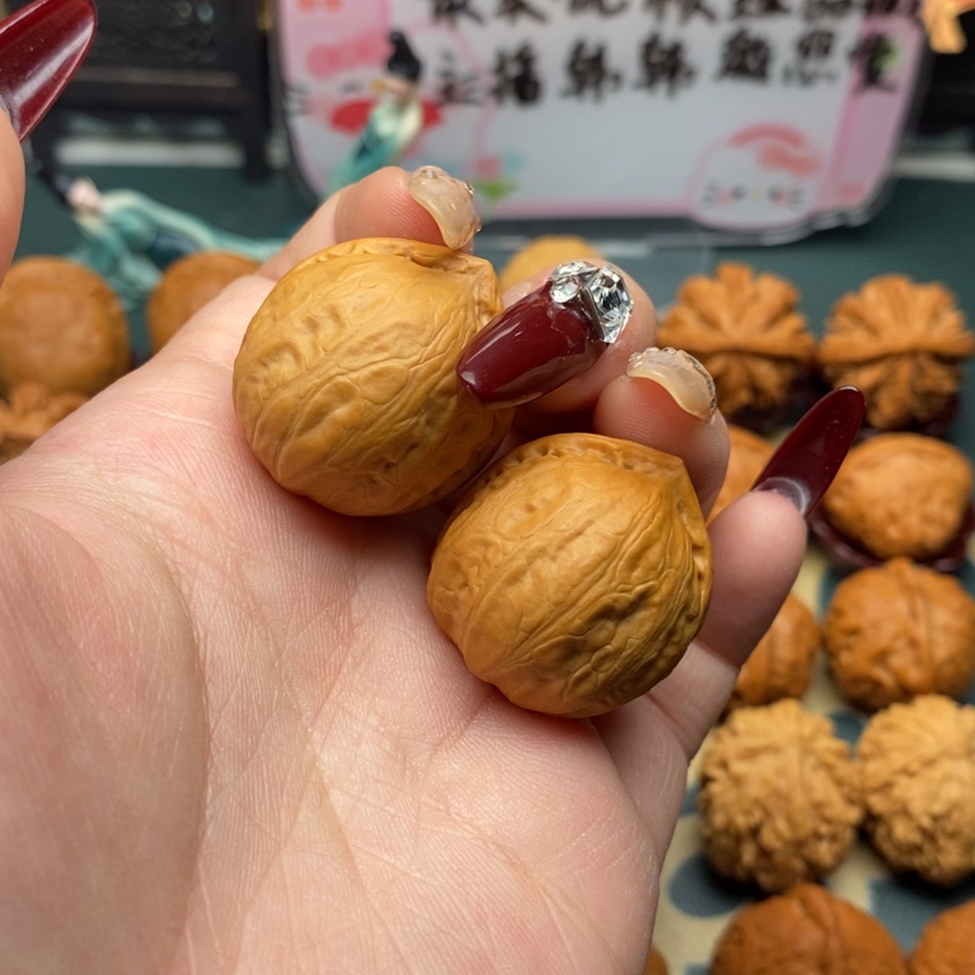 文玩核桃把件光头元宝