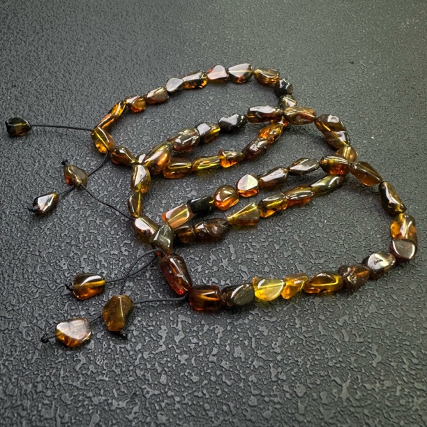 【小宝晶选】天然抚顺琥珀单圈手链 多样性发一件 1104XBFS