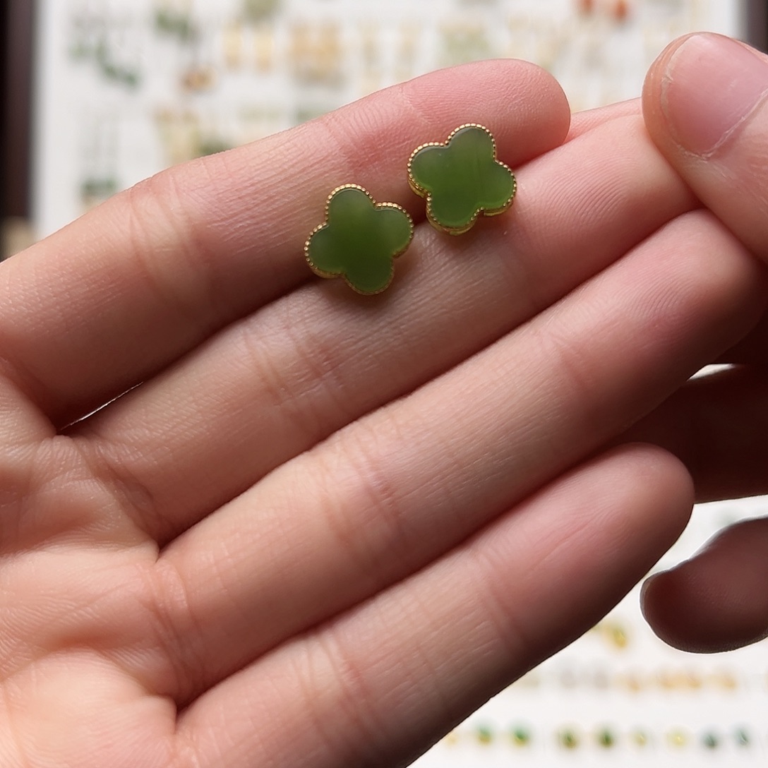 银S925镀金镶嵌和田玉耳钉