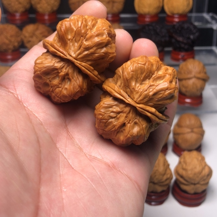 文玩核桃把件6盘石鬼脸