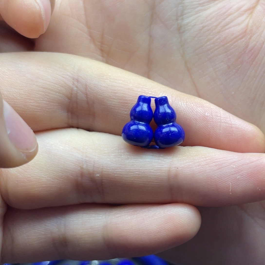 青金石未镶嵌小葫芦