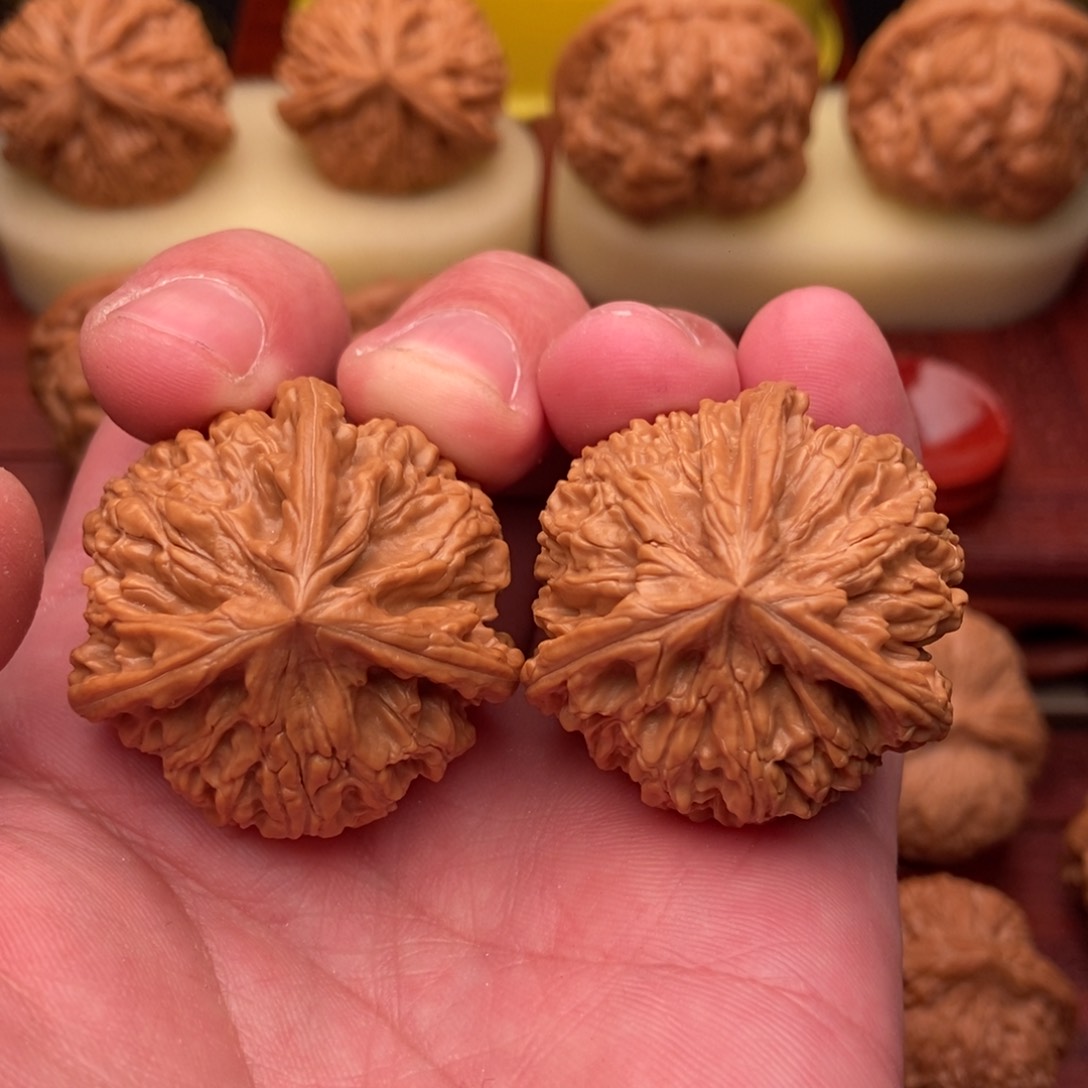 桃核把件享****y粗筋球奔37