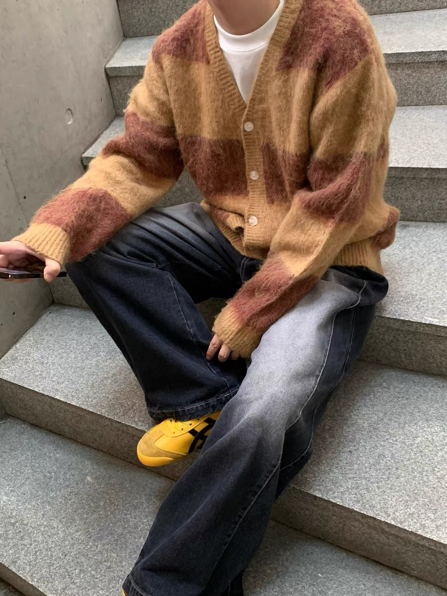 秋冬新品韩系毛衣开衫，档口现货，男女同款