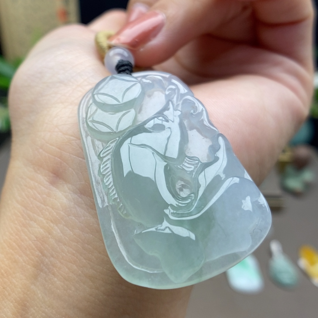 翡翠未镶嵌颈饰吊坠68