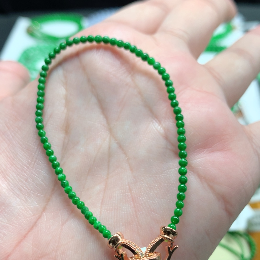 吉***吉翡翠未镶嵌手链翡翠