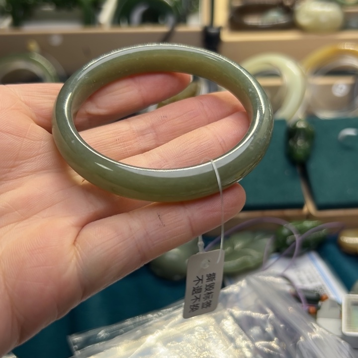 和田玉手镯未镶嵌54.8圈围96176