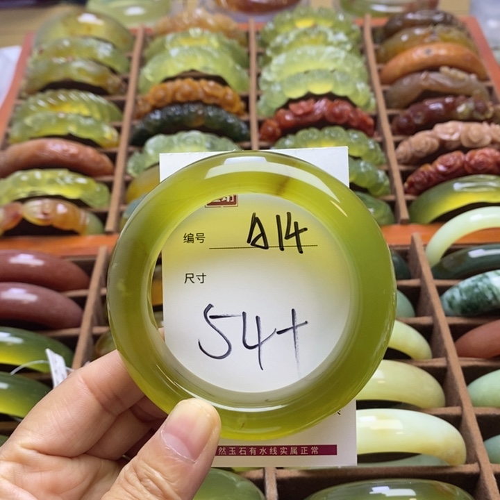 未镶嵌蛇纹石玉手镯