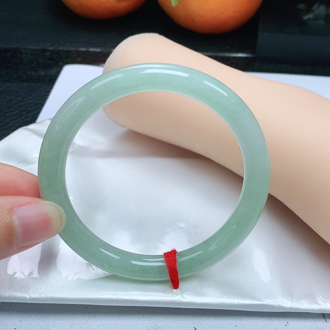 翡翠手镯（圆镯）未镶嵌5455