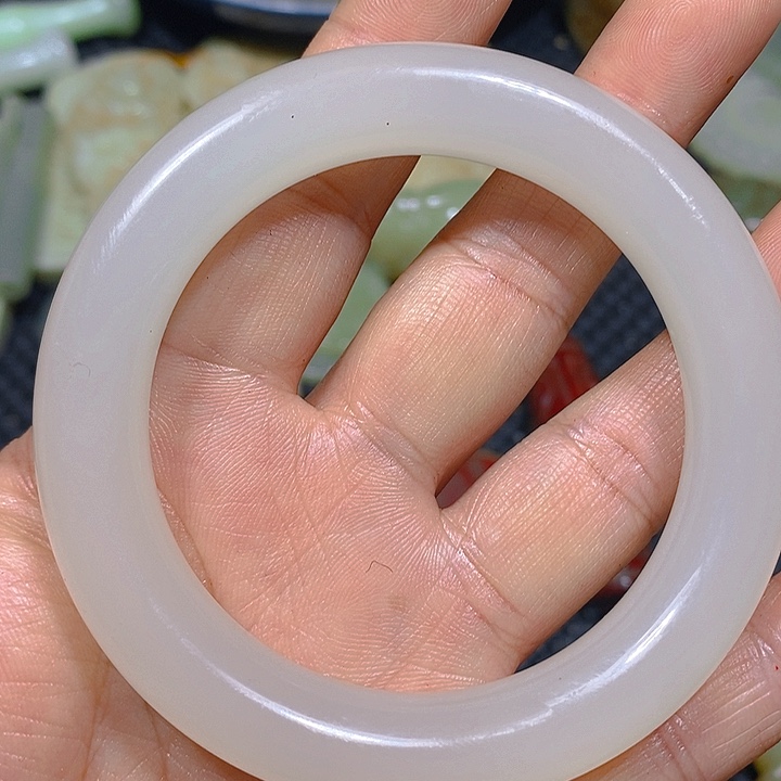 未镶嵌手链和田玉（糖玉）