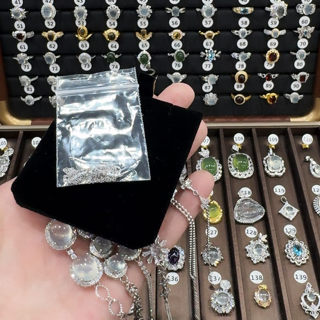 石英质玉颈饰银S925镶嵌千*