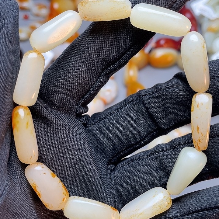 和田玉未镶嵌手链