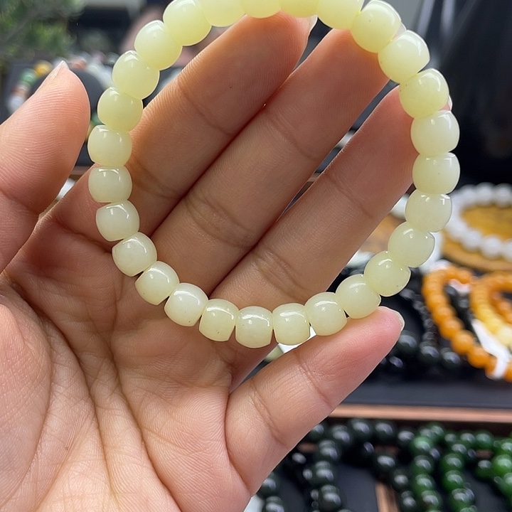 和田玉未镶嵌手串