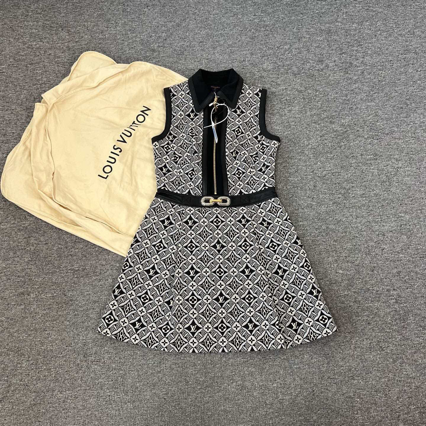 99新 LouisVuitton/路易威登 lv 老花 满印 连衣裙 36码