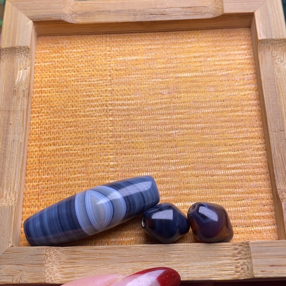 D****玛瑙/玉髓未镶嵌珠宝半成品
