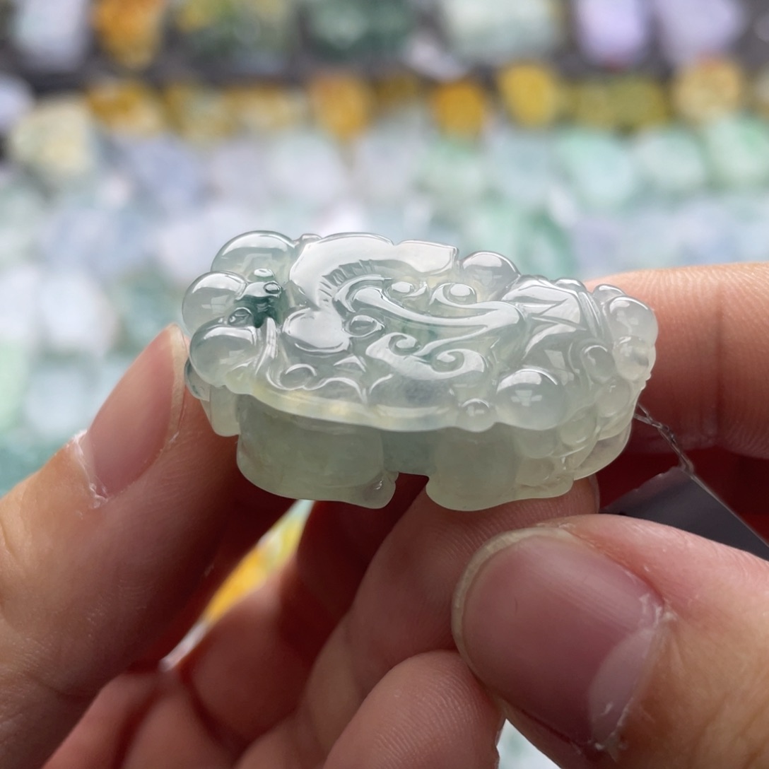 翡翠颈饰未镶嵌貔貅