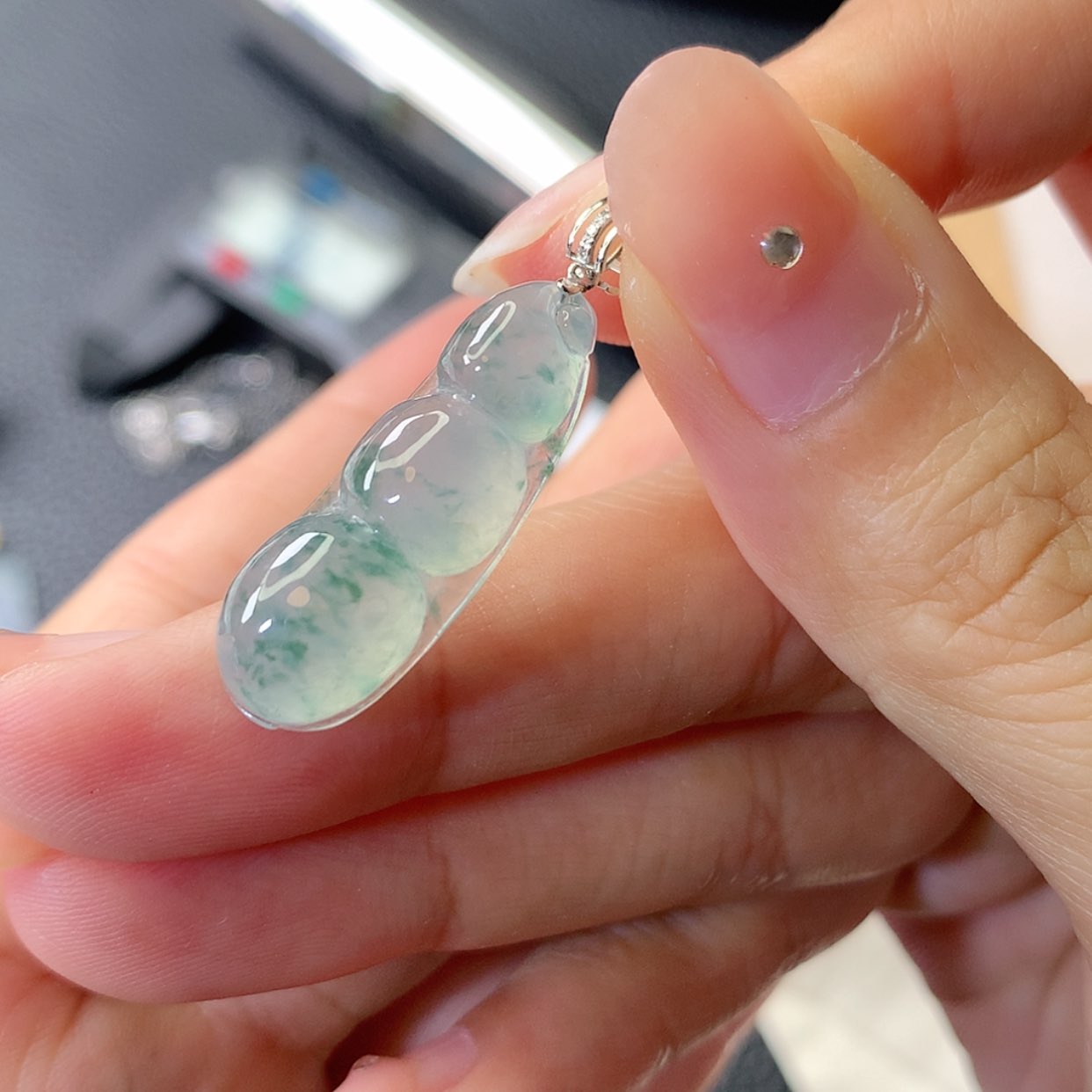 【闪购商品】翡翠18K金镶嵌吊坠(赠链)