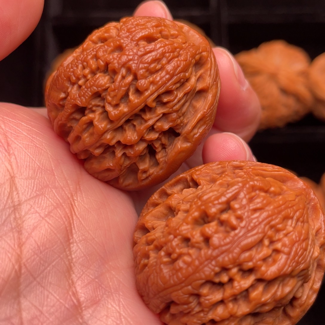 文玩核桃把件秦岭野生核桃文玩