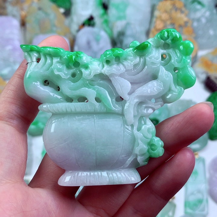 吊坠(不含链)未镶嵌翡翠