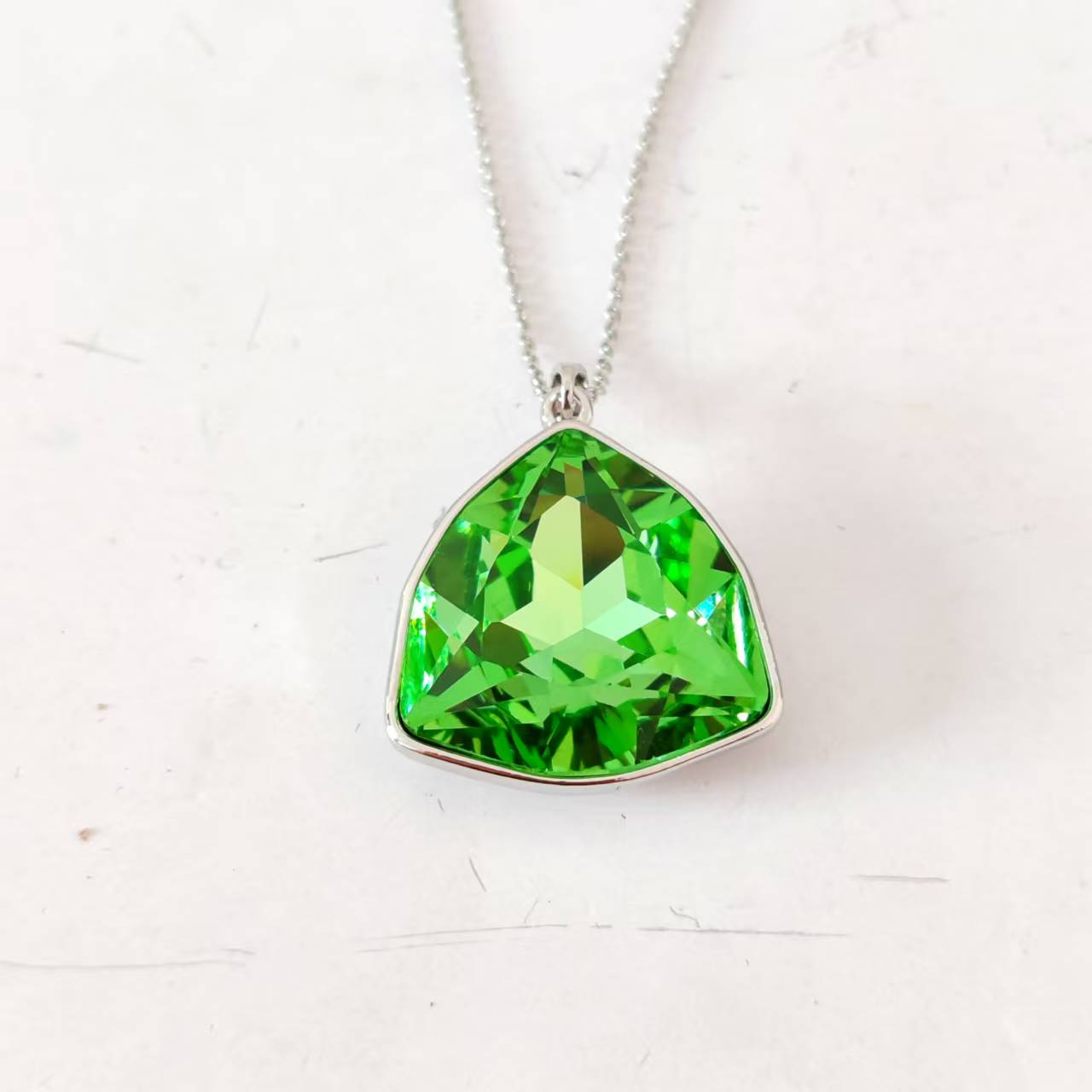 轻奢气质时尚百搭简约精致吊坠 ZFF110707