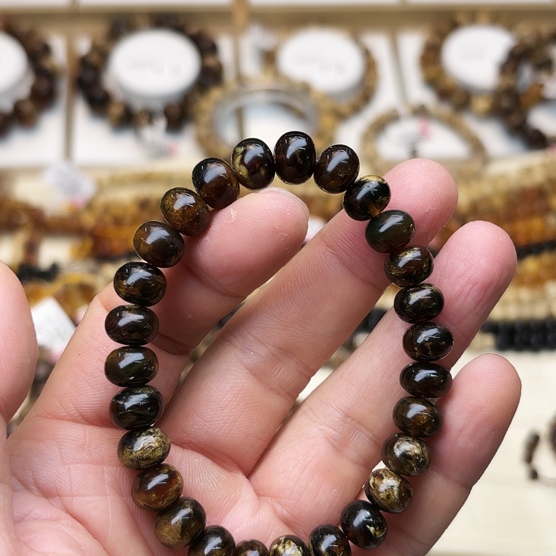 琥珀未镶嵌裸石九