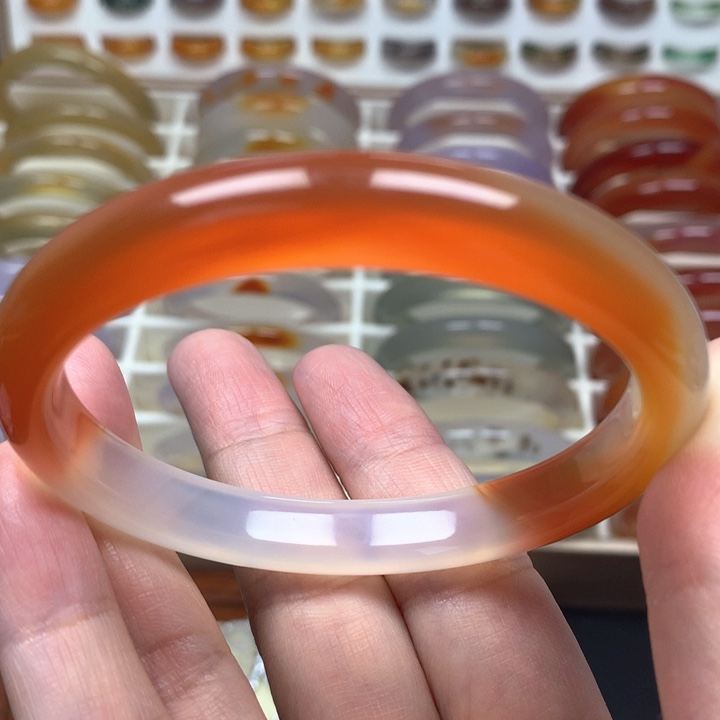 玛瑙/玉髓手镯未镶嵌