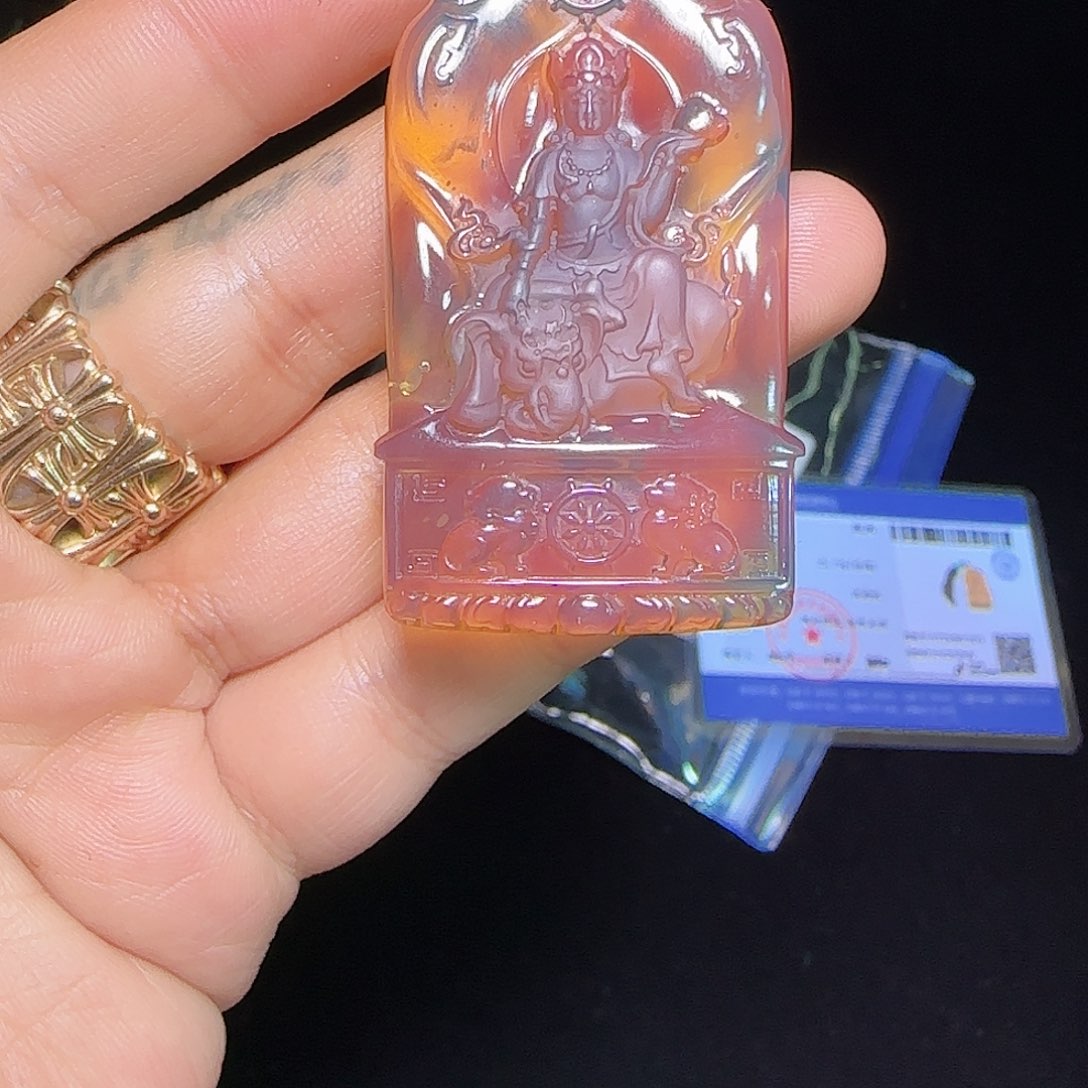 琥珀未镶嵌裸石琥珀