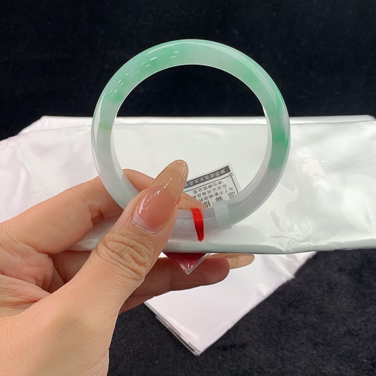 【闪购商品】未镶嵌手镯翡翠正57