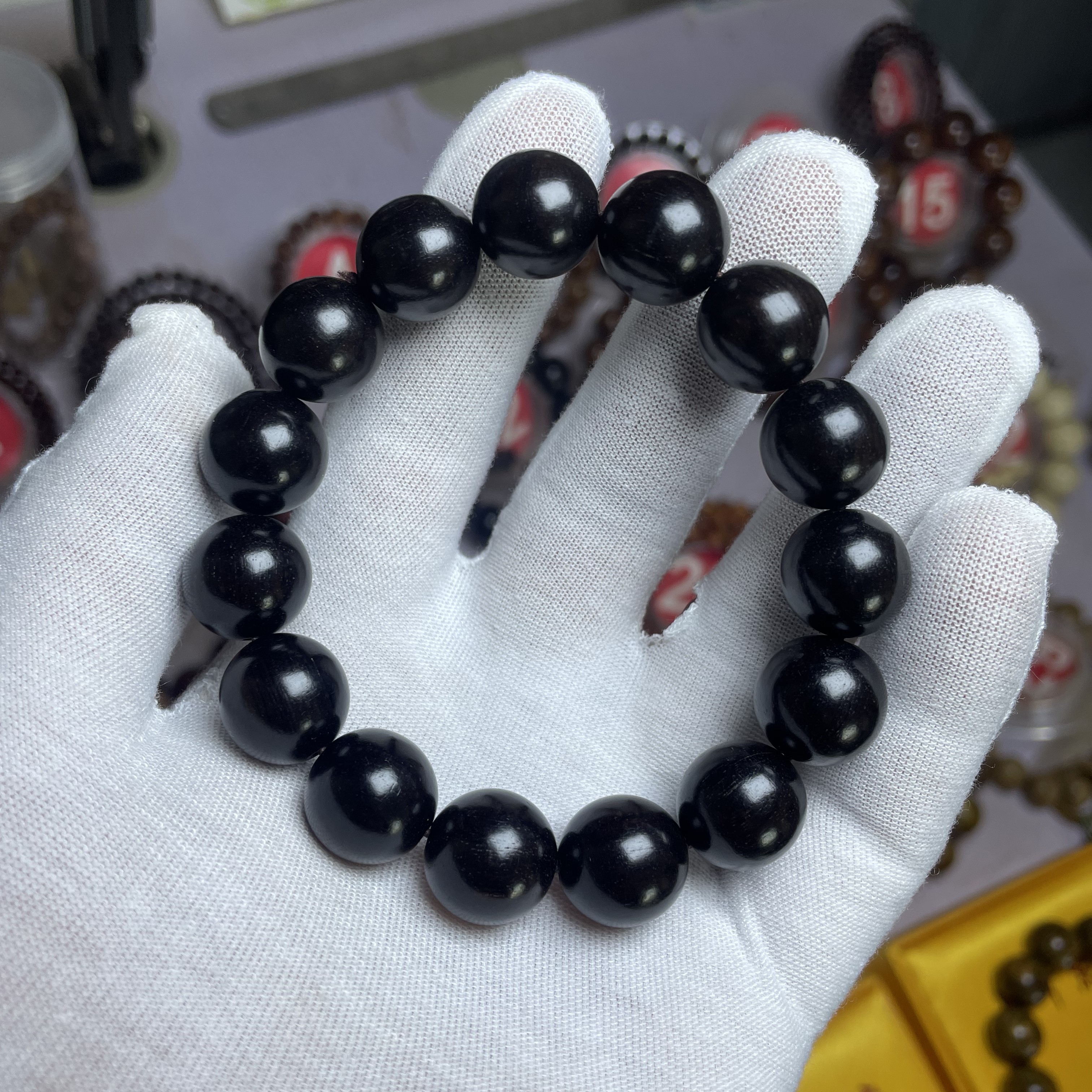 （买一送一）东非黑黄檀紫光檀黑檀1.5*15颗，密度大油性足，精工小孔