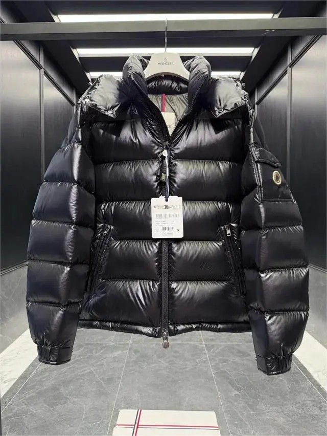 蒙口吻 Maya亮面羽绒服 男女情侣款修身轻薄外套连帽潮流羽绒服