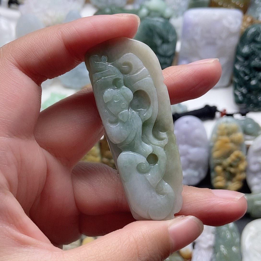 翡翠未镶嵌颈饰翡翠