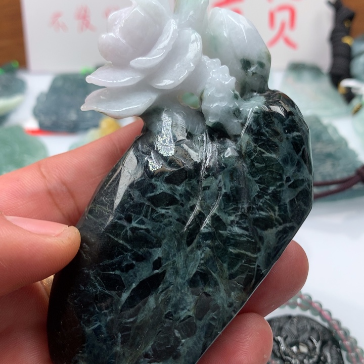 翡翠颈饰未镶嵌保真天然a货翡翠