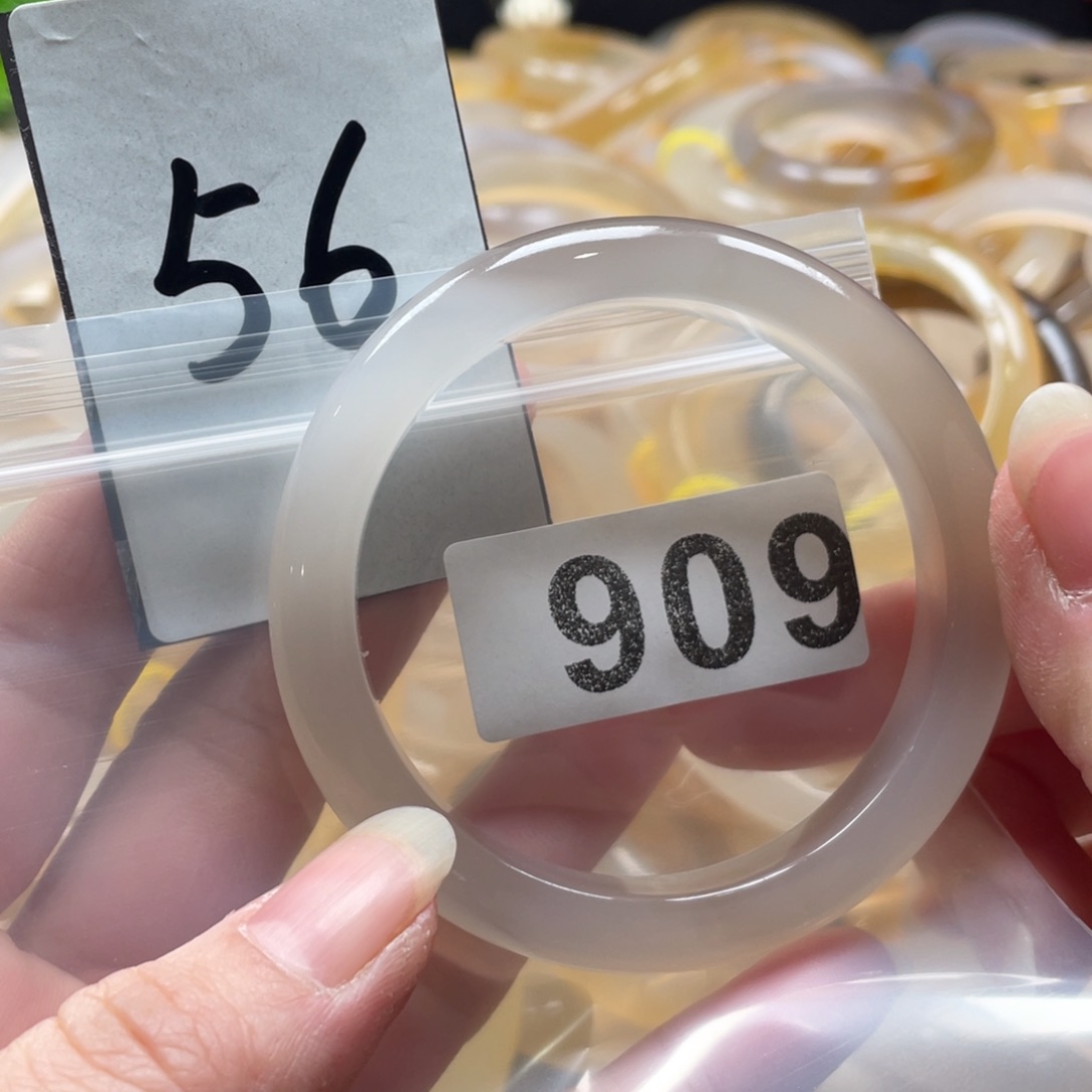 玛瑙/玉髓未镶嵌手镯