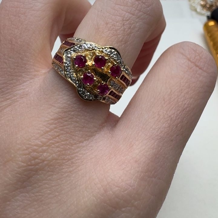 红宝石戒指未镶嵌