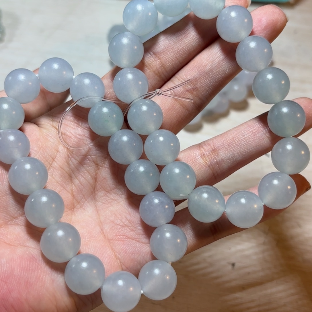 定制翡翠未镶嵌手串