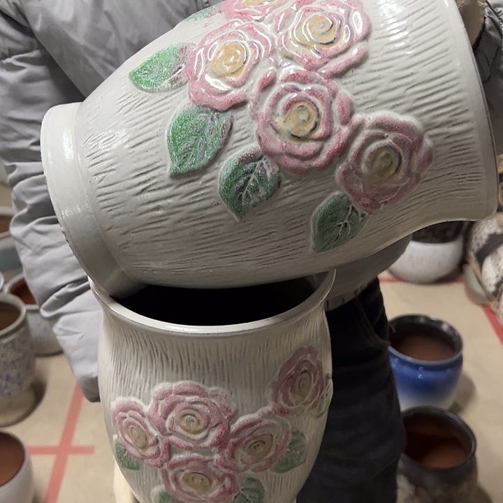 高度25厘米口18厘米