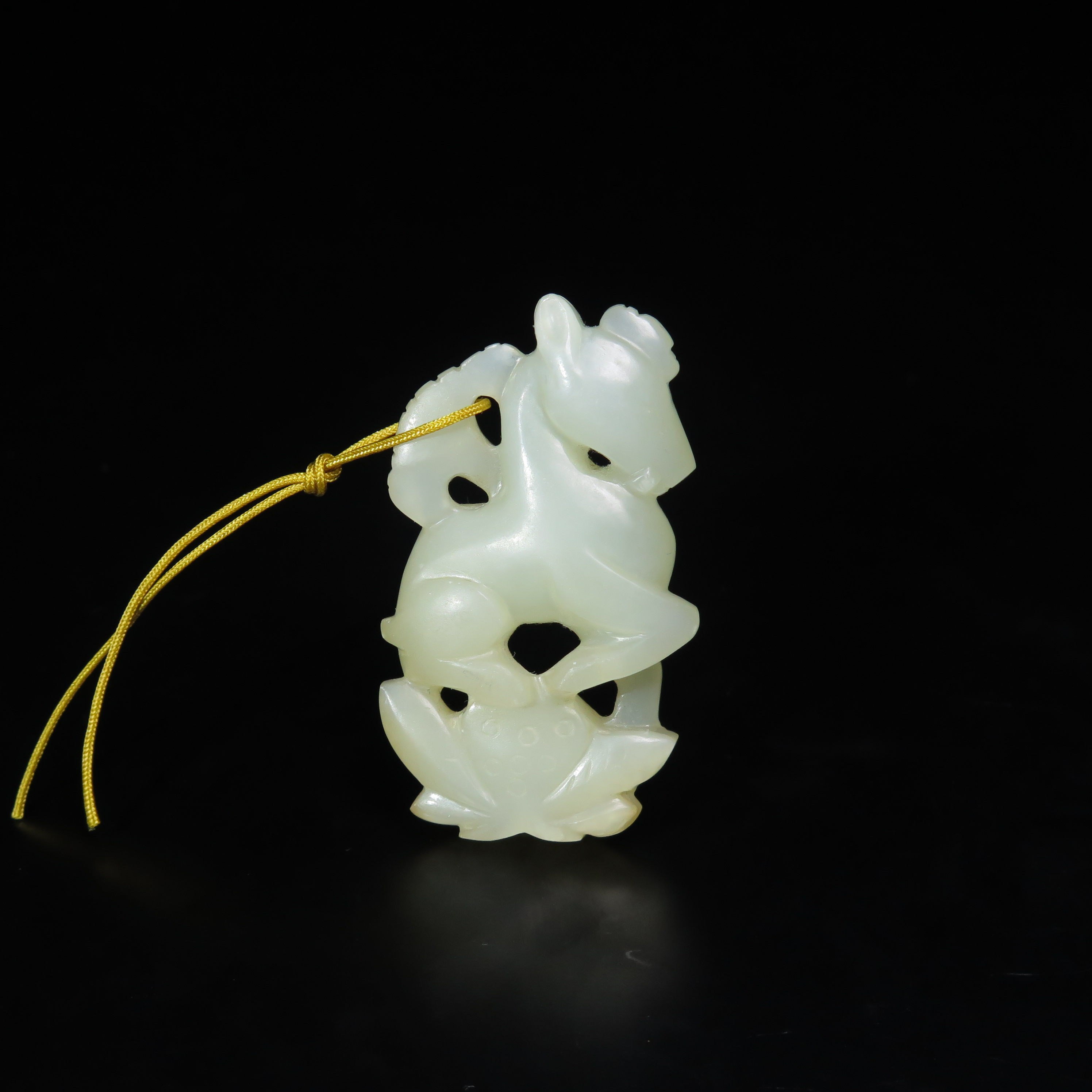 清代鹿衔灵芝/MZ557010/和田玉/民族文物