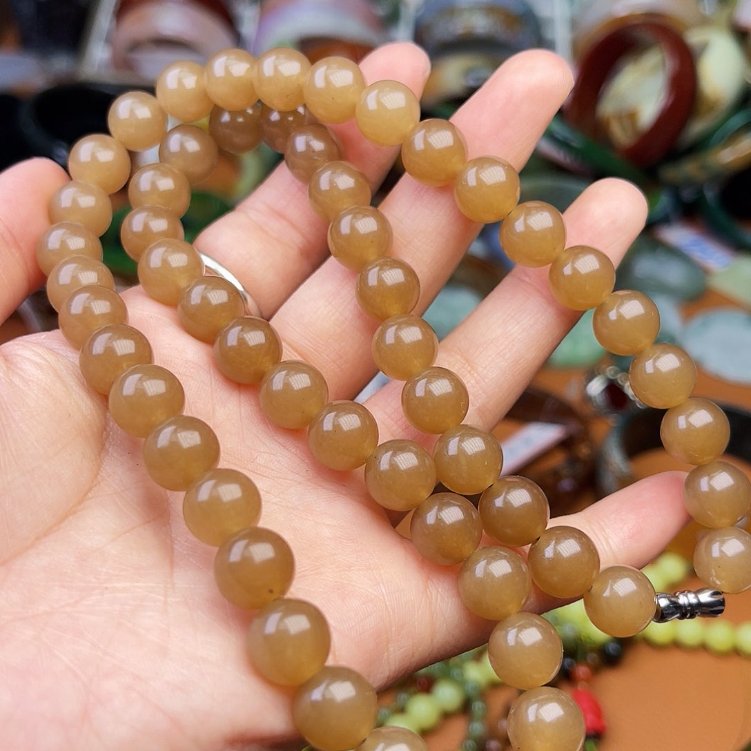 石英质玉颈饰未镶嵌