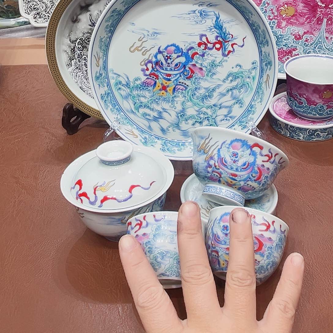 摆件?****?景德镇陶瓷协会会长