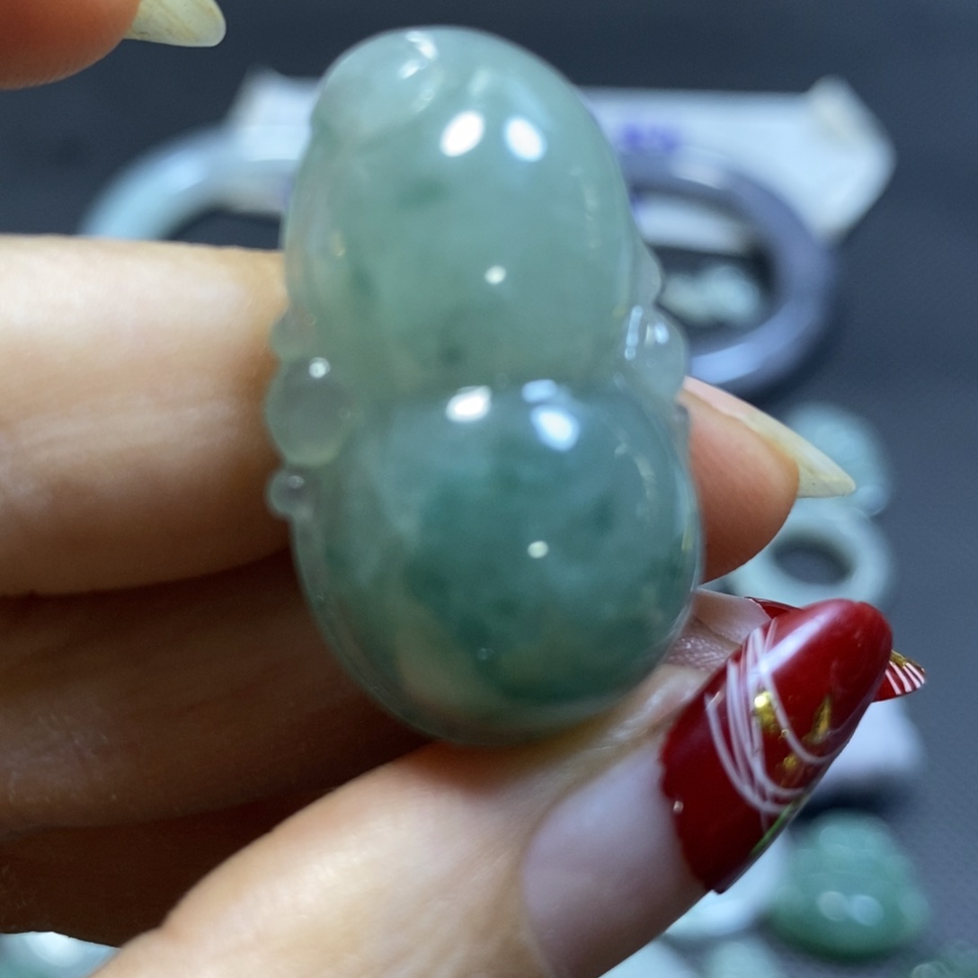 定制翡翠未镶嵌挂件